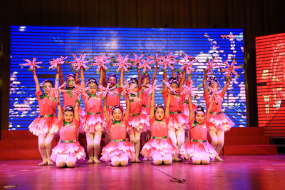 陽(yáng)光下成長(zhǎng)——記2018年盂縣中小學(xué)文藝匯演